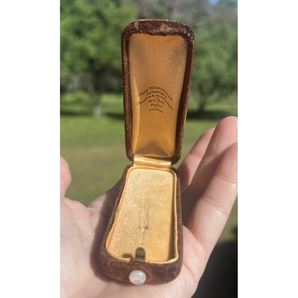 VTG Brown Velvet Stick Pin Presentation Box‎ Jewelry Case MOP Push Button